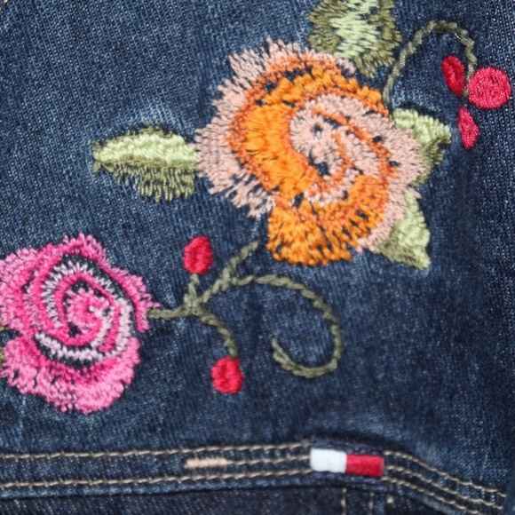Tommy Hilfiger Embroidered Jean Jacket HW4872 - Picture 3 of 5